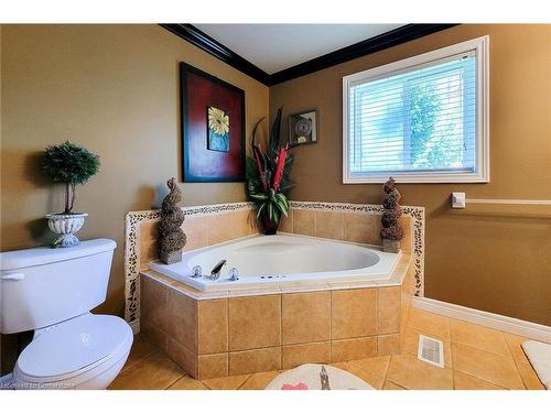 26 Grassyplain Drive, Mount Hope, ON - Indoor Photo Showing Bathroom