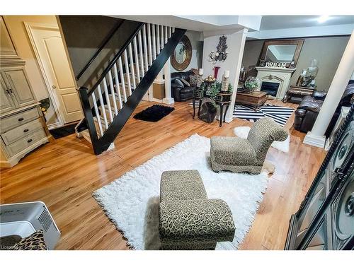 26 Grassyplain Drive, Mount Hope, ON - Indoor Photo Showing Other Room