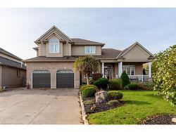 48 Tuscani Drive  Stoney Creek, ON L8E 5W4