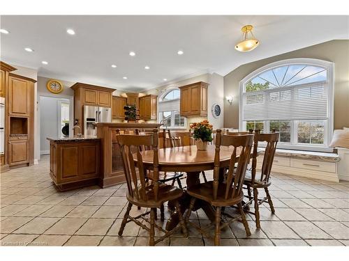 48 Tuscani Drive, Stoney Creek, ON - Indoor Photo Showing Dining Room