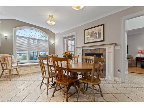 48 Tuscani Drive, Stoney Creek, ON - Indoor Photo Showing Dining Room