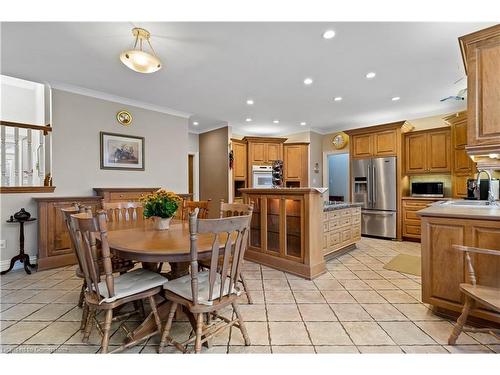 48 Tuscani Drive, Stoney Creek, ON - Indoor Photo Showing Dining Room