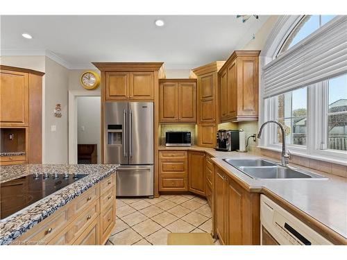 48 Tuscani Drive, Stoney Creek, ON - Indoor Photo Showing Kitchen With Double Sink With Upgraded Kitchen