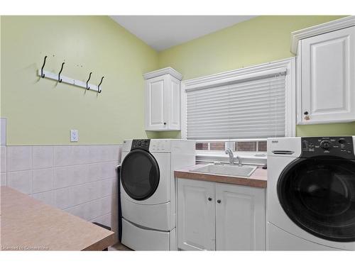 48 Tuscani Drive, Stoney Creek, ON - Indoor Photo Showing Laundry Room