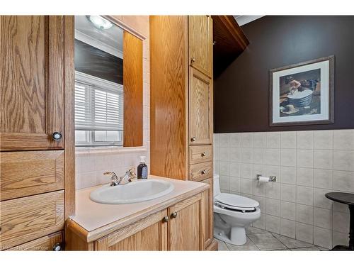 48 Tuscani Drive, Stoney Creek, ON - Indoor Photo Showing Bathroom