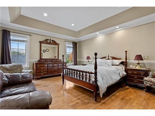 48 Tuscani Drive, Stoney Creek, ON - Indoor Photo Showing Bedroom