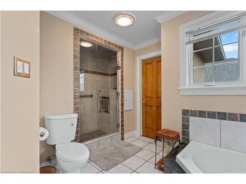 48 Tuscani Drive, Stoney Creek, ON - Indoor Photo Showing Bathroom