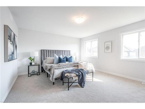 47 Hildred Street, Welland, ON - Indoor Photo Showing Bedroom