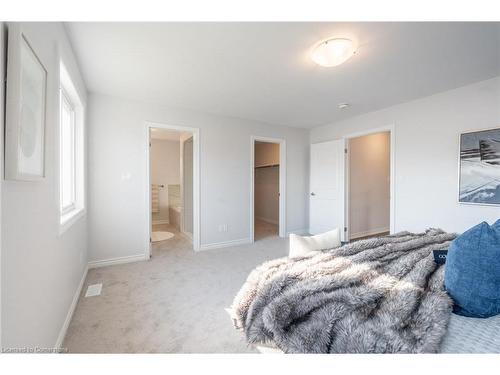 47 Hildred Street, Welland, ON - Indoor Photo Showing Bedroom