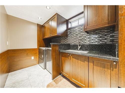 6 Laing Court, Morriston, ON - Indoor Photo Showing Kitchen