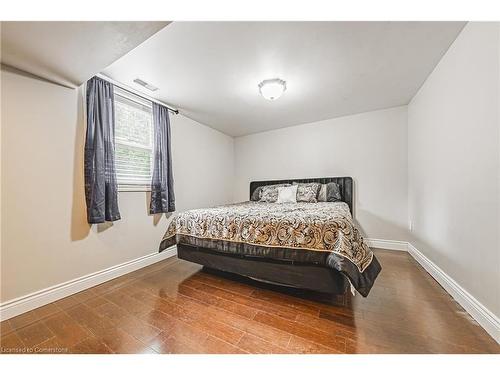 6 Laing Court, Morriston, ON - Indoor Photo Showing Bedroom