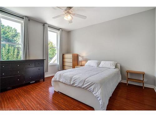 117 Ferguson Avenue S, Hamilton, ON - Indoor Photo Showing Bedroom