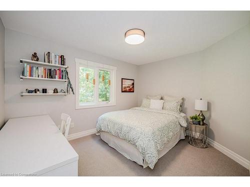 6490 Panton Street, Burlington, ON - Indoor Photo Showing Bedroom