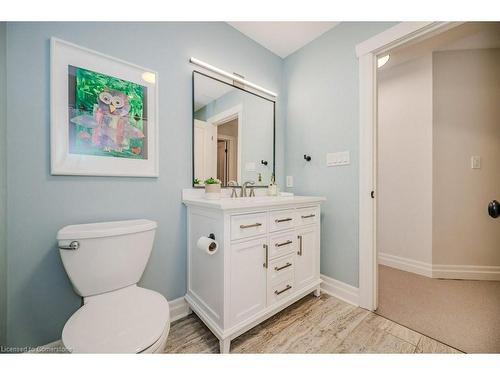 6490 Panton Street, Burlington, ON - Indoor Photo Showing Bathroom