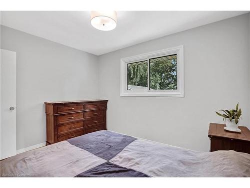 9184 Airport Road W, Mount Hope, ON - Indoor Photo Showing Bedroom