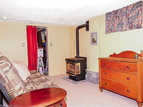 187 Barton Street W, Hamilton, ON - Indoor Photo Showing Bedroom