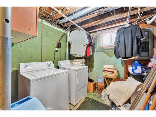 569 Barnaby Street, Hamilton, ON - Indoor Photo Showing Laundry Room