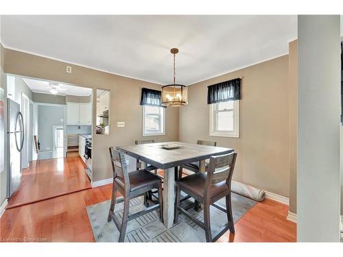 569 Barnaby Street, Hamilton, ON - Indoor Photo Showing Dining Room