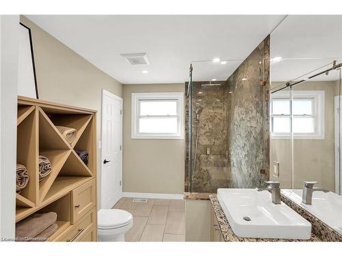 18 Merritt Crescent, Grimsby, ON - Indoor Photo Showing Bathroom