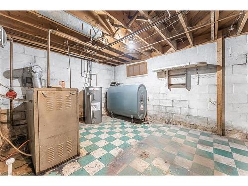 6 Oswego Avenue, St. Catharines, ON - Indoor Photo Showing Basement