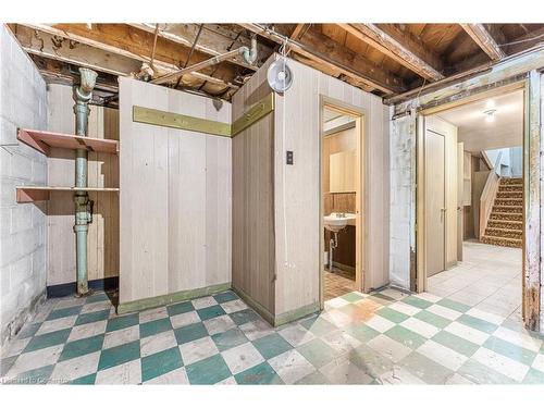 6 Oswego Avenue, St. Catharines, ON - Indoor Photo Showing Basement