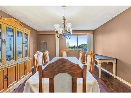 1239 Westbrook Road, Hamilton, ON - Indoor Photo Showing Dining Room