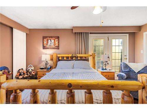 1239 Westbrook Road, Hamilton, ON - Indoor Photo Showing Bedroom