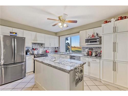 1239 Westbrook Road, Hamilton, ON - Indoor Photo Showing Kitchen