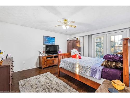 1239 Westbrook Road, Hamilton, ON - Indoor Photo Showing Bedroom