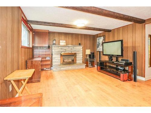 19 Hillview Drive, Grimsby, ON - Indoor Photo Showing Living Room With Fireplace