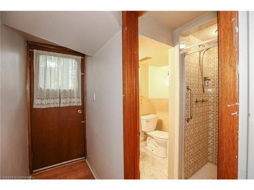 19 Hillview Drive, Grimsby, ON - Indoor Photo Showing Bathroom