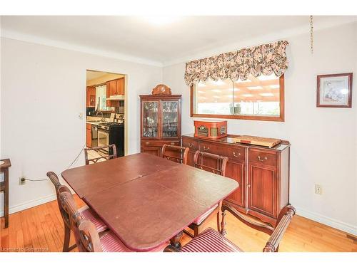 19 Hillview Drive, Grimsby, ON - Indoor Photo Showing Dining Room