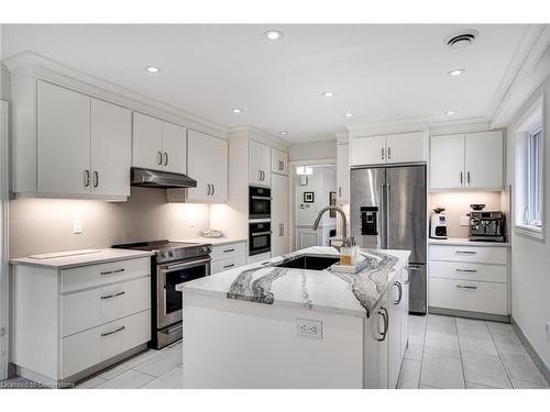 158 Sulphur Springs Road, Ancaster, ON - Indoor Photo Showing Kitchen With Upgraded Kitchen