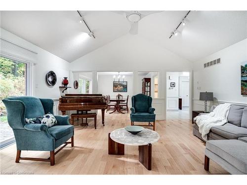 158 Sulphur Springs Road, Ancaster, ON - Indoor Photo Showing Living Room