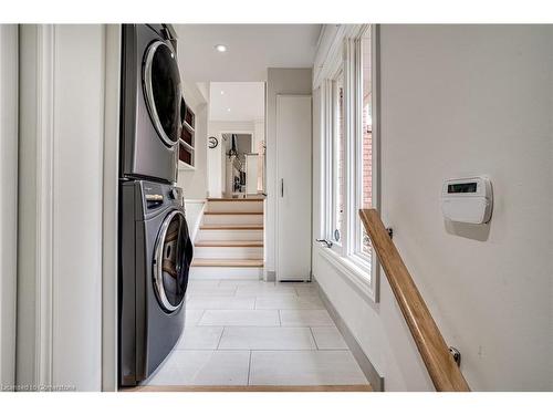 158 Sulphur Springs Road, Ancaster, ON - Indoor Photo Showing Laundry Room