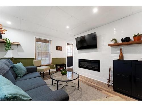 4105 Tufford Road, Beamsville, ON - Indoor Photo Showing Living Room With Fireplace