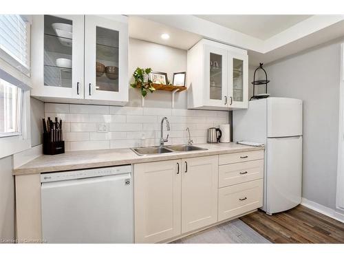 4105 Tufford Road, Beamsville, ON - Indoor Photo Showing Kitchen With Double Sink