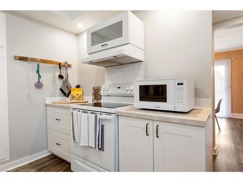 4105 Tufford Road, Beamsville, ON - Indoor Photo Showing Kitchen