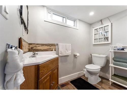 4105 Tufford Road, Beamsville, ON - Indoor Photo Showing Bathroom