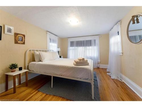 4105 Tufford Road, Beamsville, ON - Indoor Photo Showing Bedroom