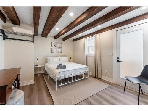 4105 Tufford Road, Beamsville, ON - Indoor Photo Showing Bedroom