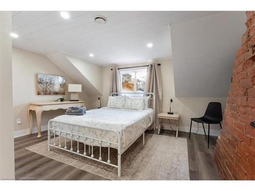 4105 Tufford Road, Beamsville, ON - Indoor Photo Showing Bedroom