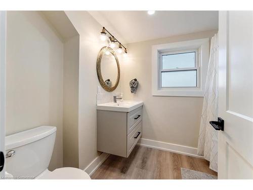 4105 Tufford Road, Beamsville, ON - Indoor Photo Showing Bathroom