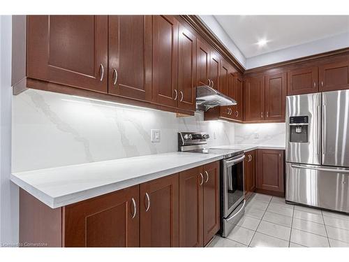 7 Connell Crescent, Hamilton, ON - Indoor Photo Showing Kitchen