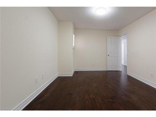 7 Connell Crescent, Hamilton, ON - Indoor Photo Showing Other Room