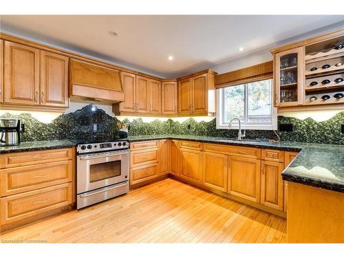 151 Moorland Crescent, Ancaster, ON - Indoor Photo Showing Kitchen