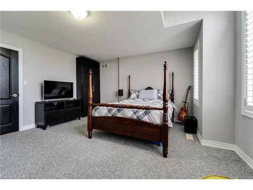 151 Moorland Crescent, Ancaster, ON - Indoor Photo Showing Bedroom