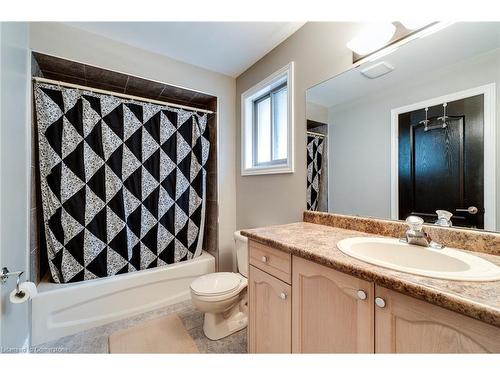 151 Moorland Crescent, Ancaster, ON - Indoor Photo Showing Bathroom