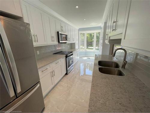 11 Bayview Drive, Grimsby, ON - Indoor Photo Showing Kitchen With Stainless Steel Kitchen With Double Sink With Upgraded Kitchen