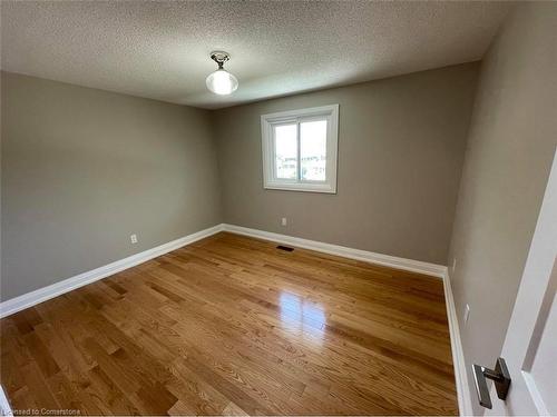 11 Bayview Drive, Grimsby, ON - Indoor Photo Showing Other Room